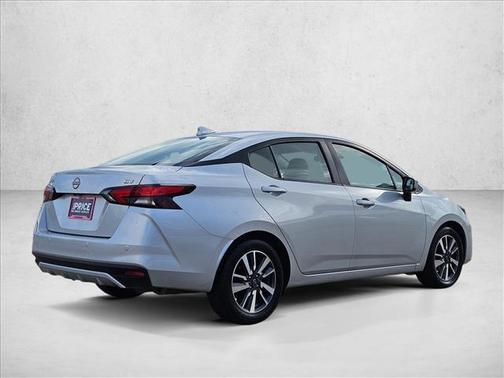 Brilliant Silver Metallic 2023 Nissan Versa 1.6 SV