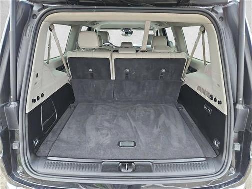 Diamond Black Crystal Pearlcoat 2024 Jeep Wagoneer L Series II