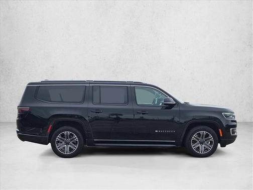 Diamond Black Crystal Pearlcoat 2024 Jeep Wagoneer L Series II