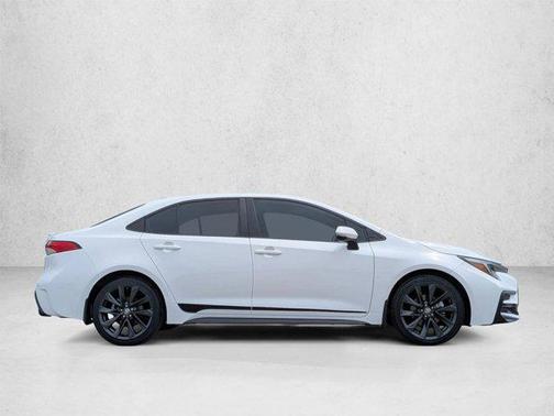 Ice Cap 2024 Toyota Corolla SE
