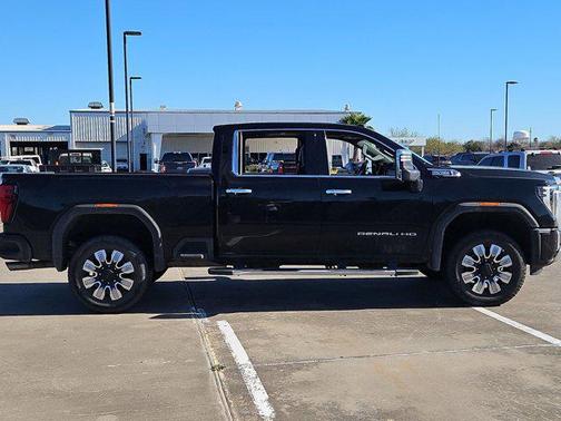 2024 GMC Sierra 2500 Denali