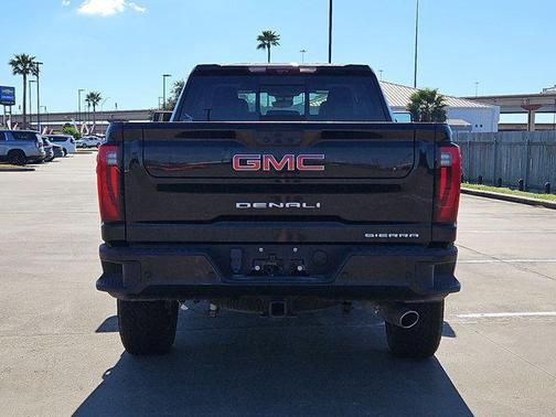 2024 GMC Sierra 2500 Denali