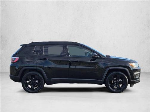 Diamond Black Crystal Pearlcoat 2019 Jeep Compass Latitude