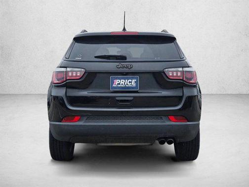 Diamond Black Crystal Pearlcoat 2019 Jeep Compass Latitude