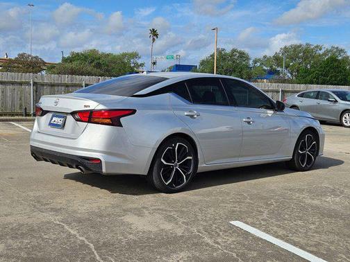 2024 Nissan Altima SR FWD