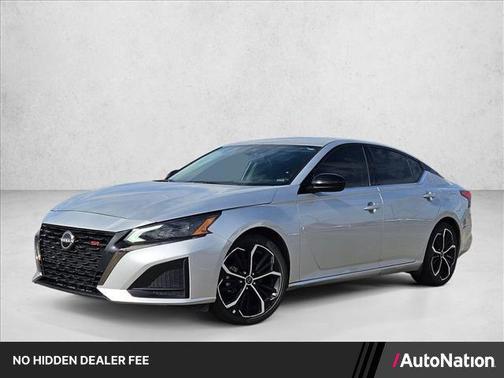 Brilliant Silver Metallic 2024 Nissan Altima SR FWD