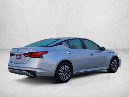 Brilliant Silver Metallic 2024 Nissan Altima 2.5 SV