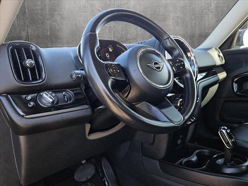 Silver 2022 MINI Countryman Cooper