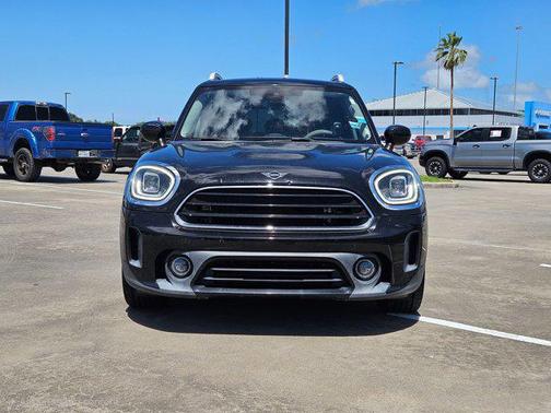 Midnight Black Metallic 2022 MINI Countryman Cooper