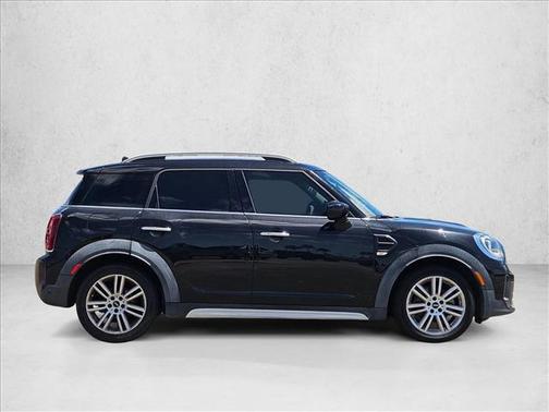 Midnight Black Metallic 2022 MINI Countryman Cooper