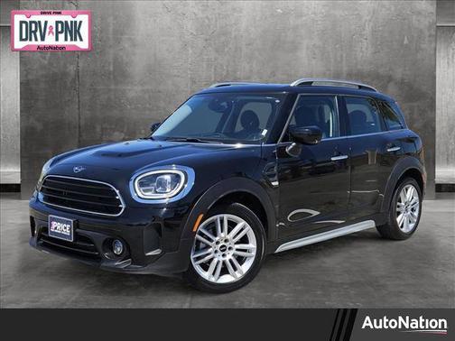 Silver 2022 MINI Countryman Cooper