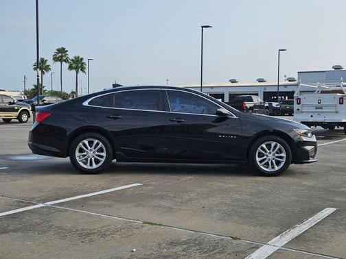 Mosaic Black Metallic 2018 Chevrolet Malibu LT