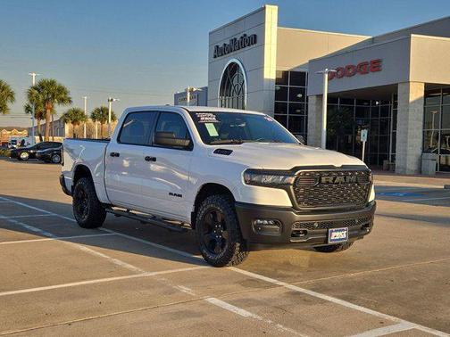 2025 RAM 1500 Warlock Crew Cab 4x4 5'7' Box