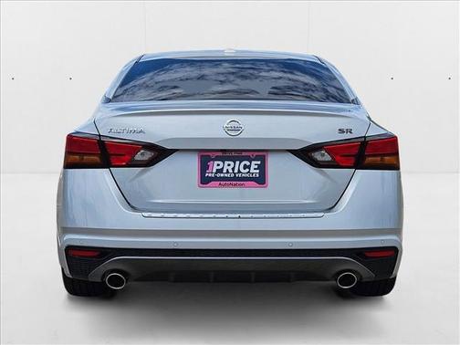 2022 Nissan Altima SR FWD