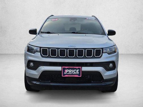 Silver Zynith Metallic Clearcoat 2024 Jeep Compass Latitude