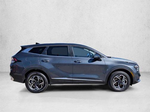 Gravity Gray 2024 Kia Sportage LX