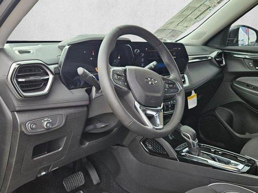 Mosaic Black Metallic 2026 Chevrolet Trailblazer LT