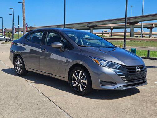 2023 Nissan Versa 1.6 SV