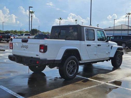2023 Jeep Gladiator Overland