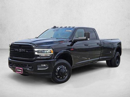 Diamond Black Crystal Pearlcoat 2020 RAM 3500 Laramie Crew Cab 4x4 8' Box