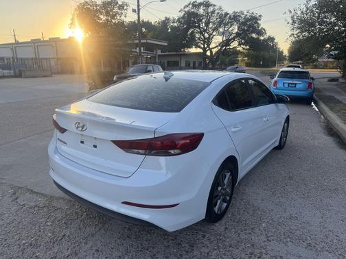 2017 Hyundai ELANTRA Value Edition