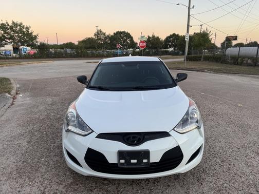2016 Hyundai Veloster Base
