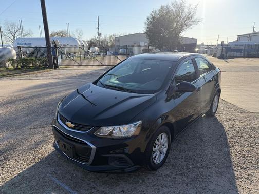 2017 Chevrolet Sonic LT