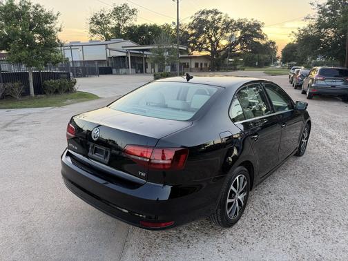 Black 2017 Volkswagen Jetta 1.4T SE