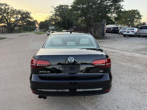 Black 2017 Volkswagen Jetta 1.4T SE