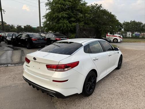 2020 Kia Optima LX