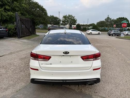 2020 Kia Optima LX