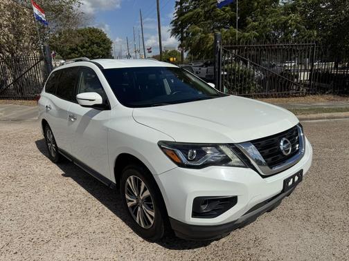 2018 Nissan Pathfinder SV