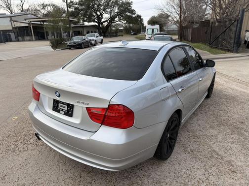 2011 BMW 328 4dr Sdn 328i RWD