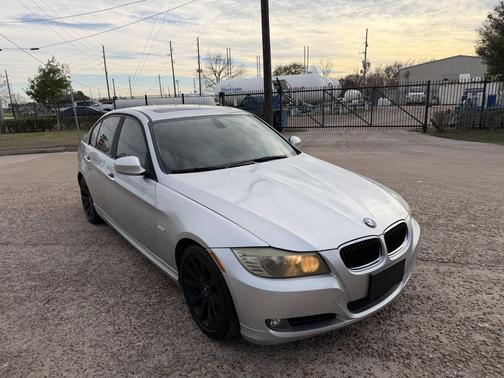 2011 BMW 328 4dr Sdn 328i RWD