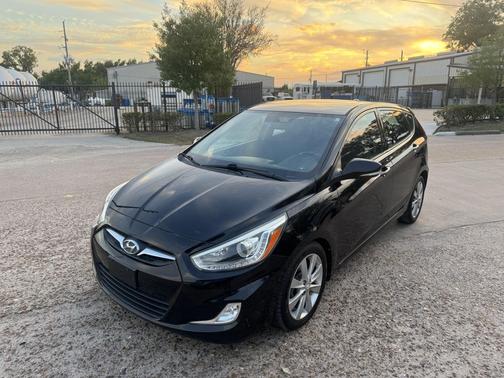 2014 Hyundai Accent SE