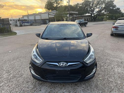 2014 Hyundai Accent SE