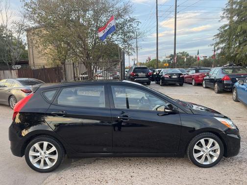 2014 Hyundai Accent SE