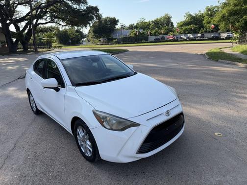 Frost 2016 Scion iA 4dr Sdn