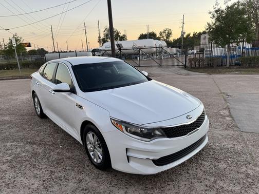 2018 Kia Optima LX