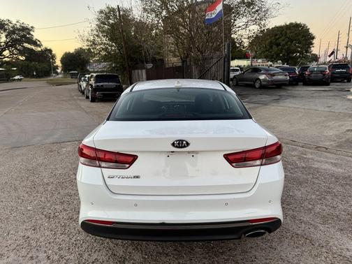 2018 Kia Optima LX