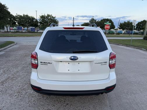 Satin White Pearl 2015 Subaru Forester 2.5i