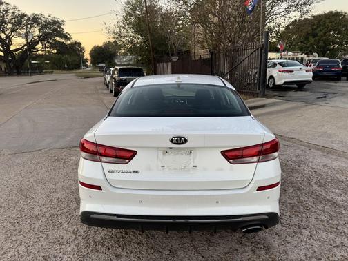 2020 Kia Optima LX