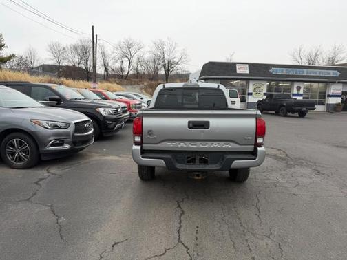 2019 Toyota Tacoma SR