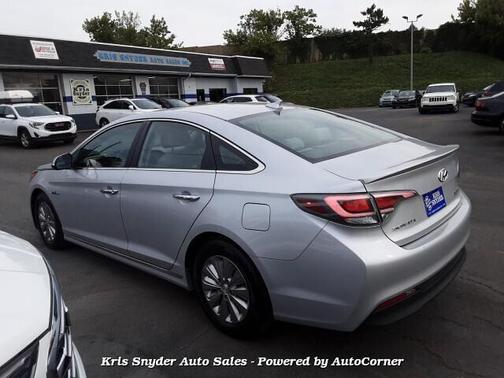 2016 Hyundai SONATA Hybrid SE