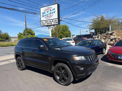 Brilliant Black Crystal Pearlcoat 2015 Jeep Grand Cherokee Altitude