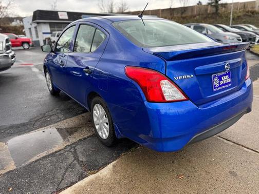 2017 Nissan Versa 1.6 S+