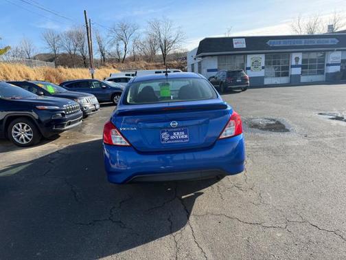 2017 Nissan Versa 1.6 S+
