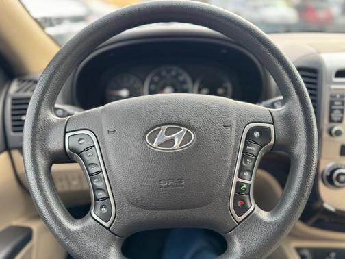 2012 Hyundai SANTA FE GLS