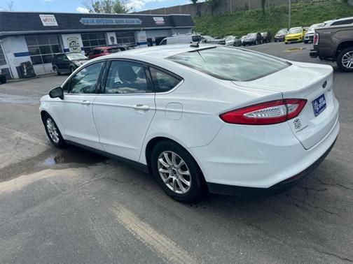 2015 Ford Fusion S