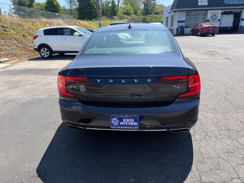 Magic Blue Metallic 2017 Volvo S90 T6 Momentum